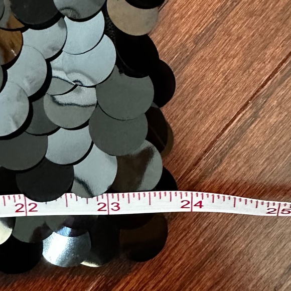 Anthropologie Eva Franco Black Sequin Short Sleeve Tee with Paillettes XLP - Picture 7 of 10